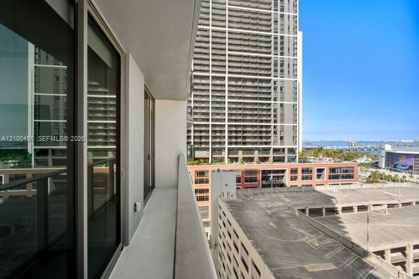 121 NE 5th St # 1813