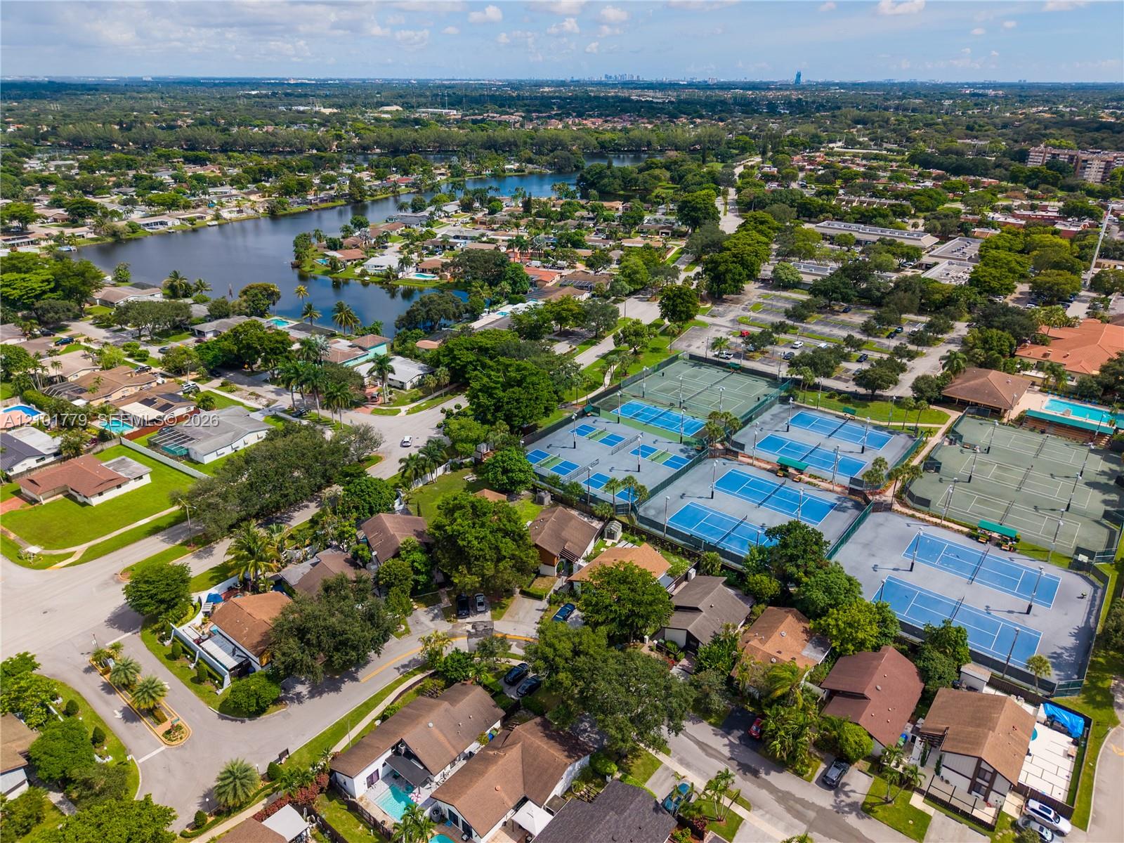 1671 E Sandpiper Cir