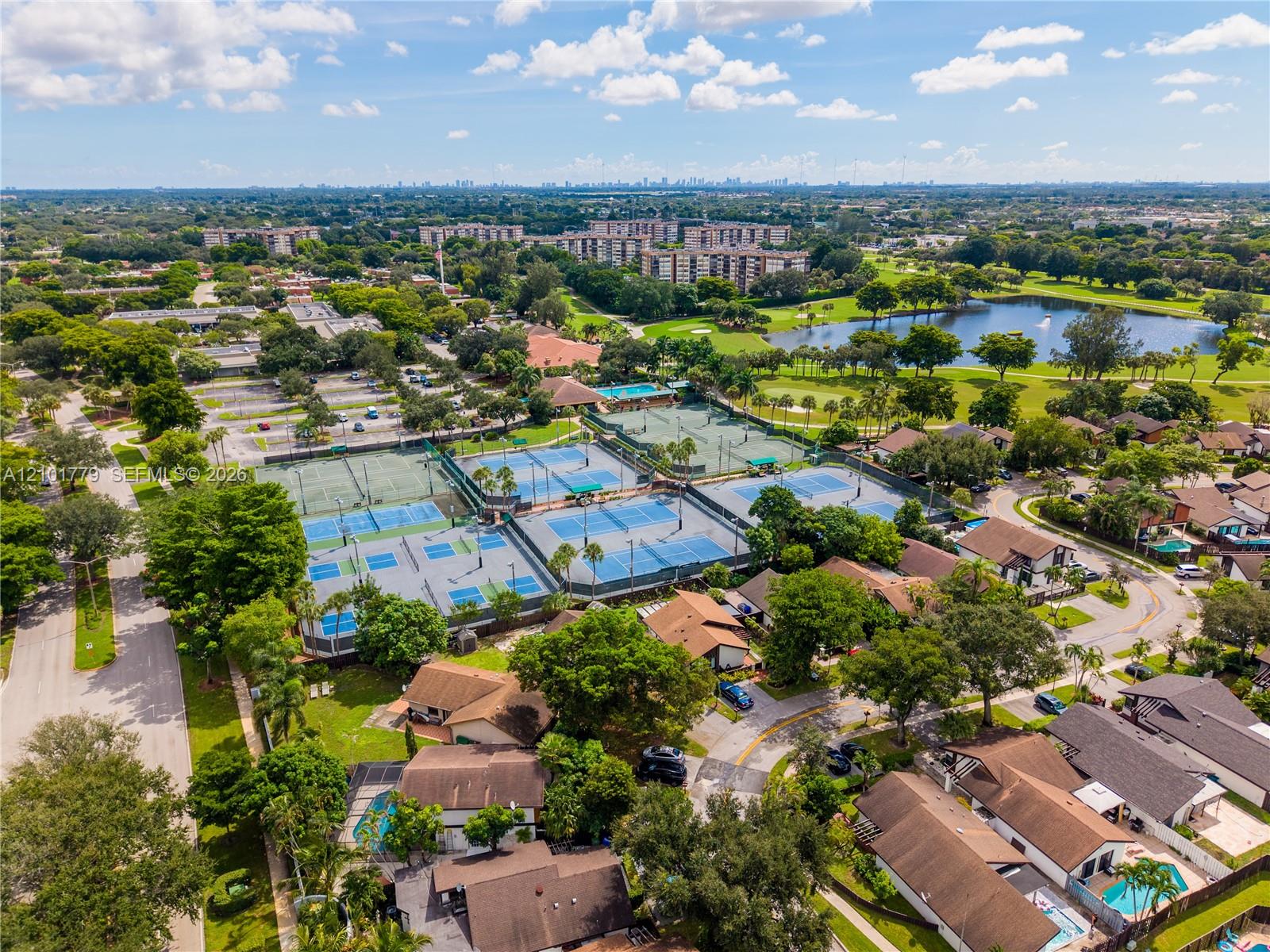 1671 E Sandpiper Cir