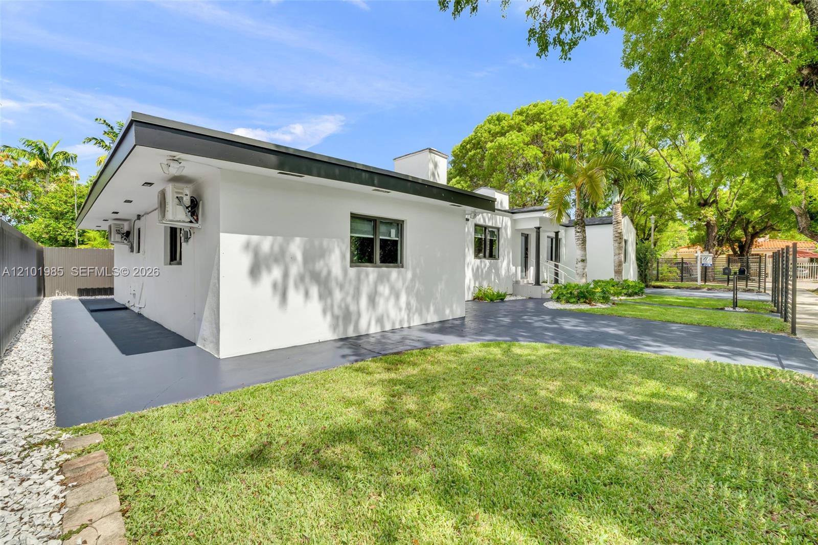 1741 SW 17th Ct