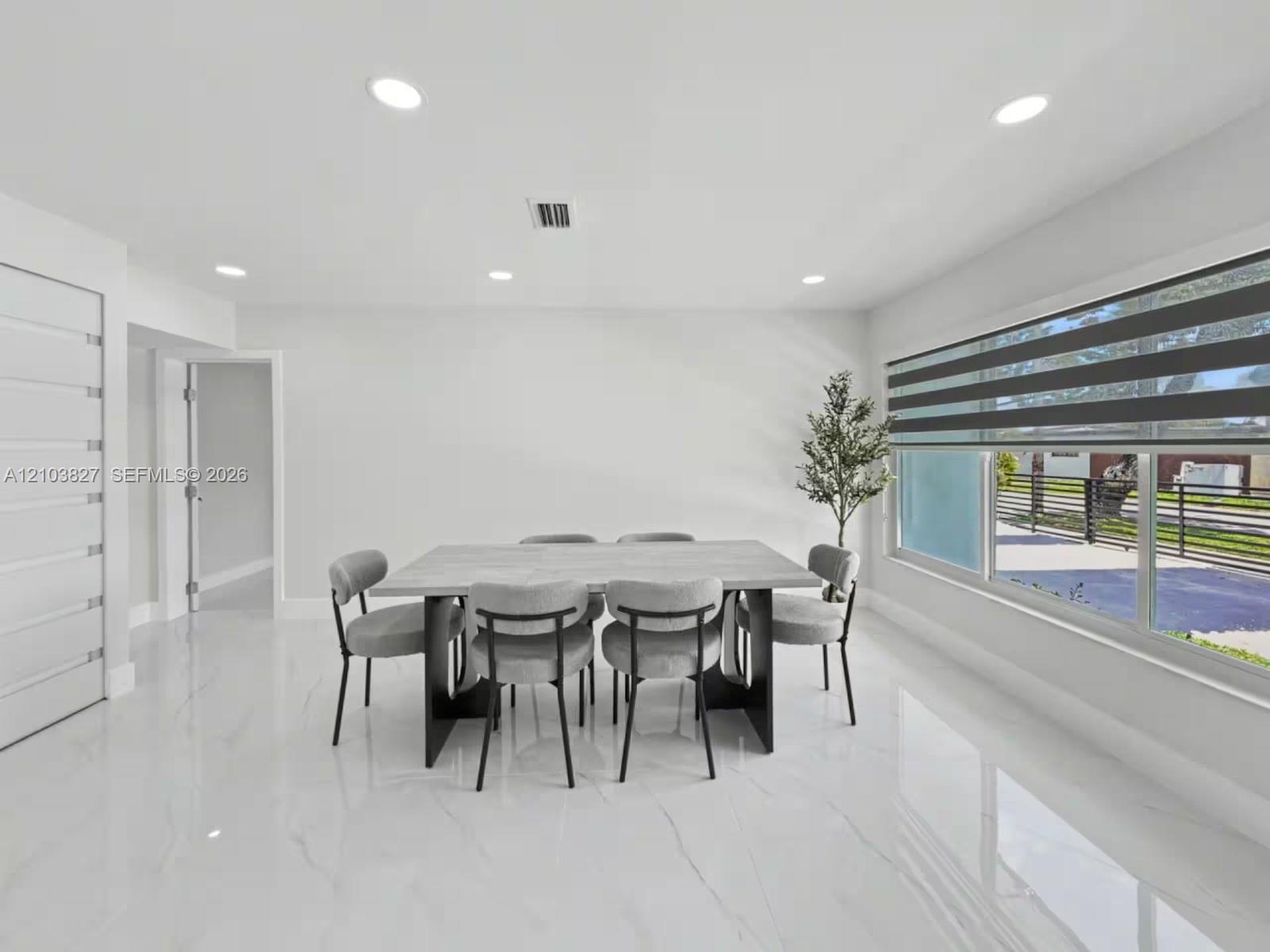 1530 SW 24th Ave