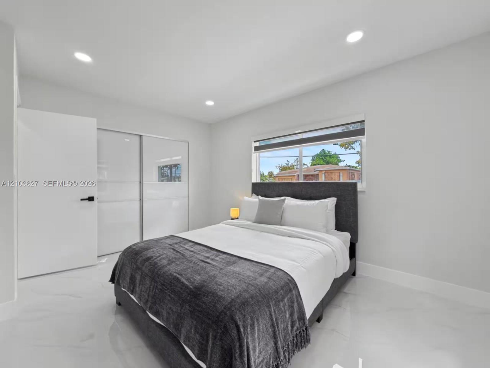 1530 SW 24th Ave