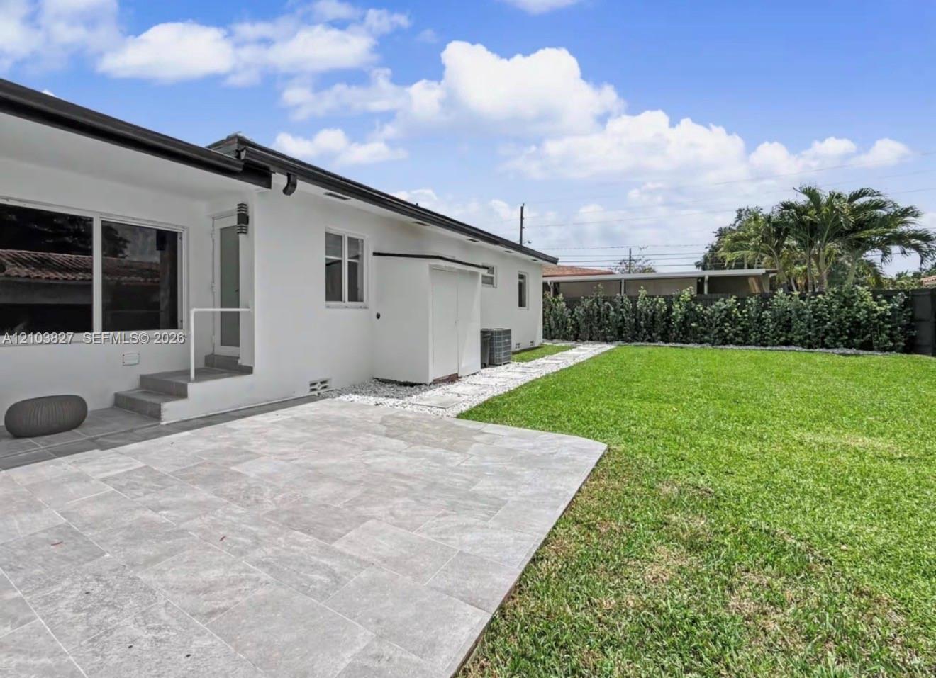 1530 SW 24th Ave