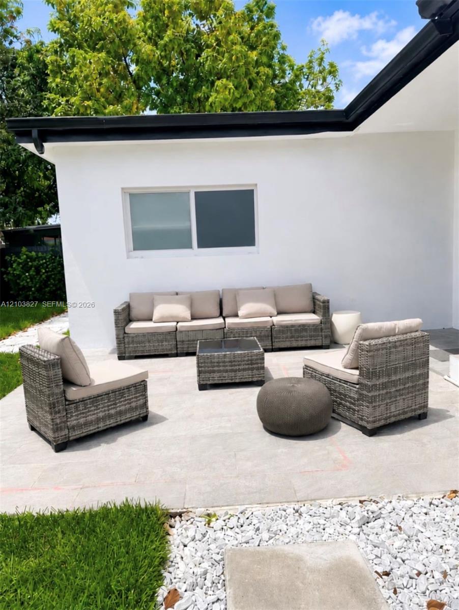 1530 SW 24th Ave