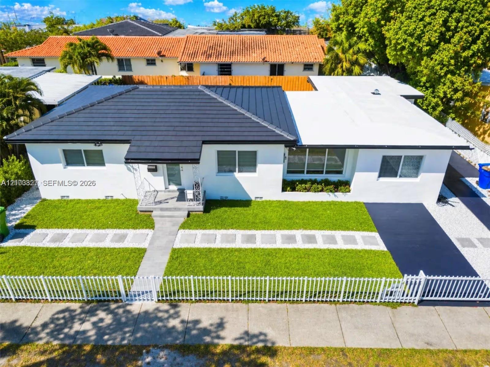 1530 SW 24th Ave