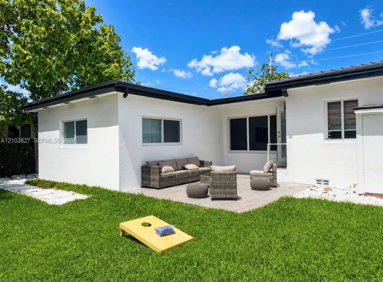 1530 SW 24th Ave