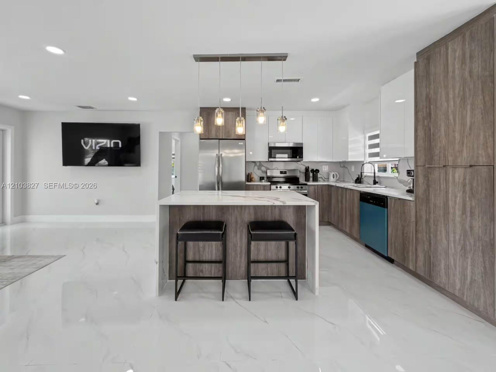 1530 SW 24th Ave