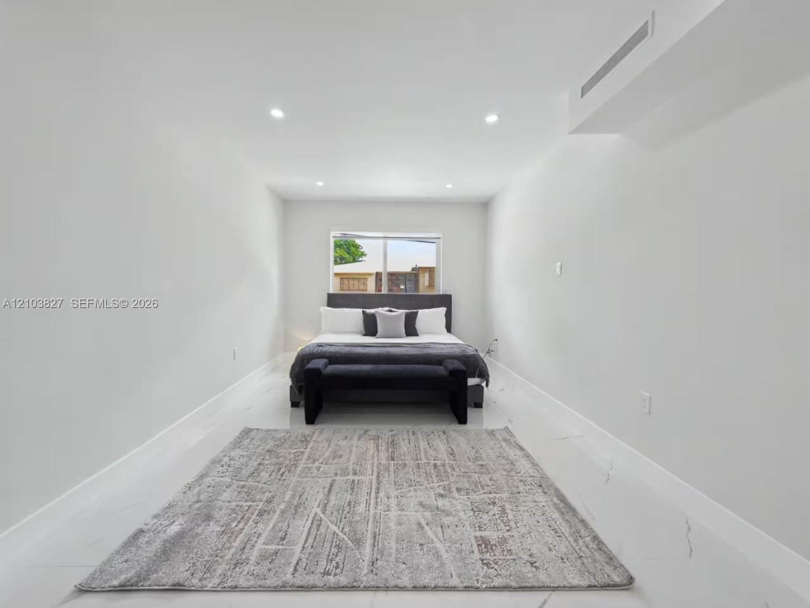 1530 SW 24th Ave