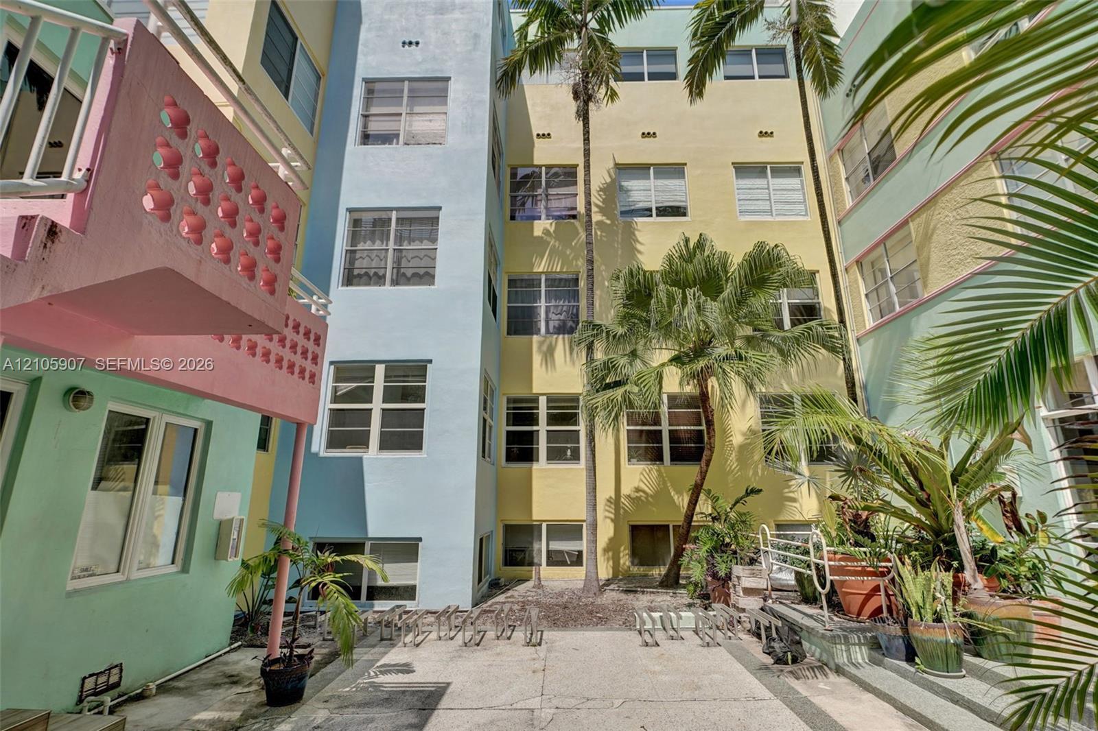 1460 Ocean Dr # 308