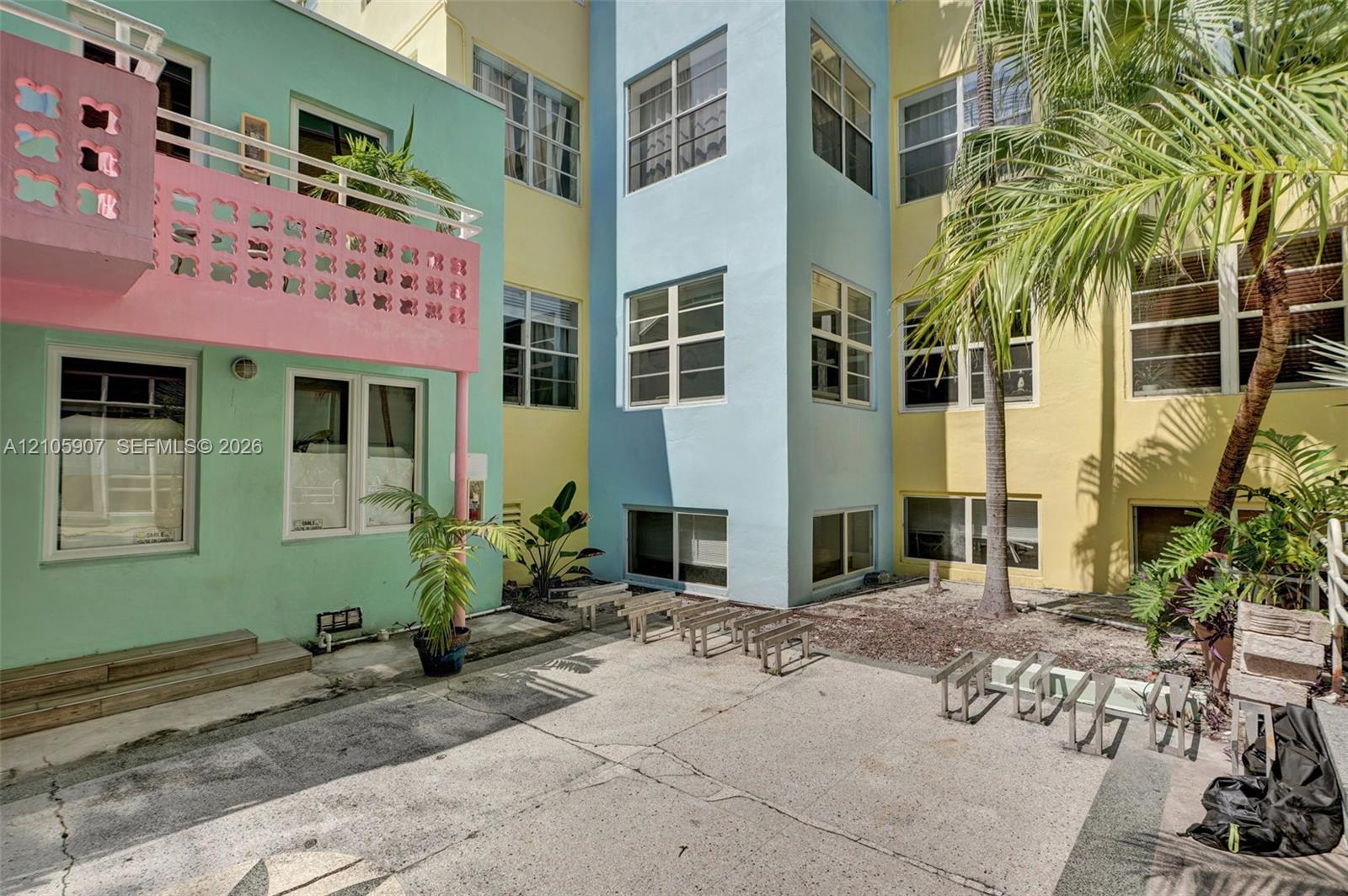 1460 Ocean Dr # 308