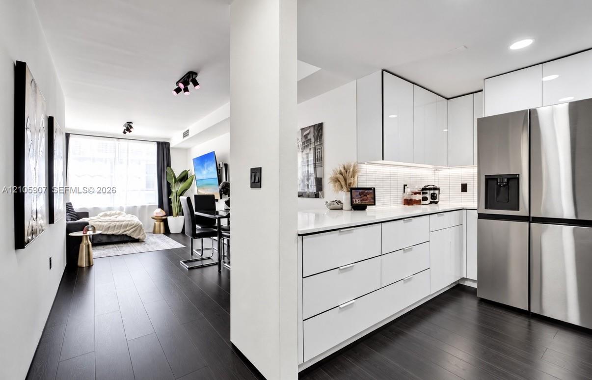 1460 Ocean Dr # 308