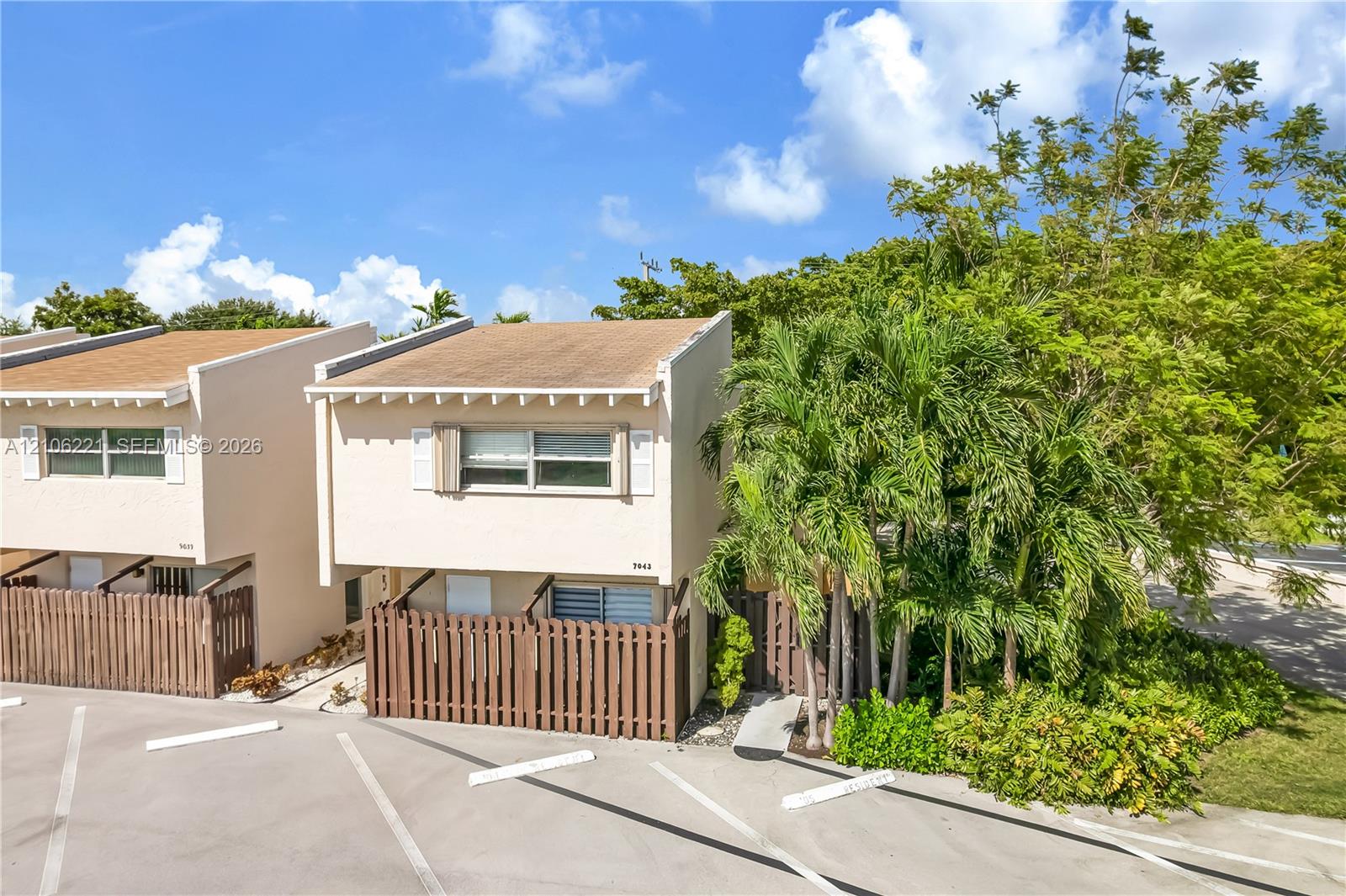 9043 Park Road Dr # 9043