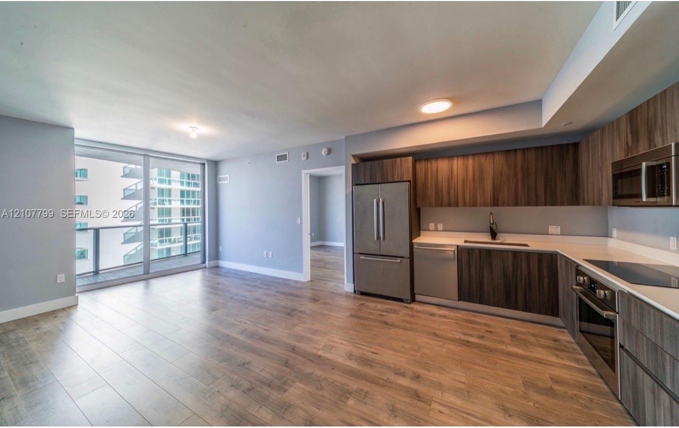 488 NE 18TH # 2603