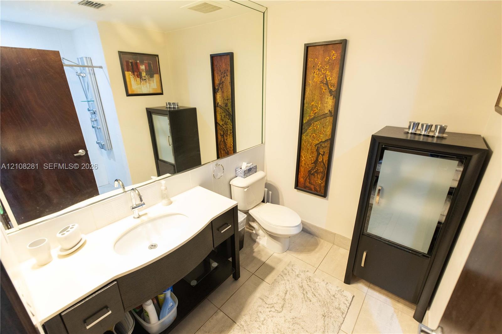 3250 Grand Ave # 404