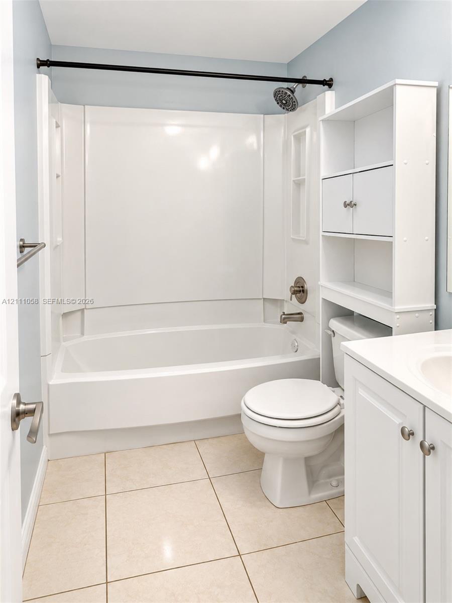 2701 Riverside Dr # B Unit: 212-B