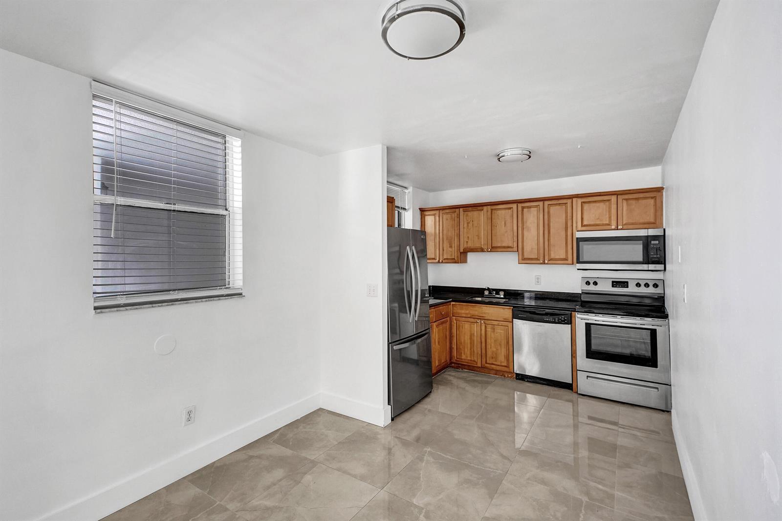 1801 S Treasure Drive # 528