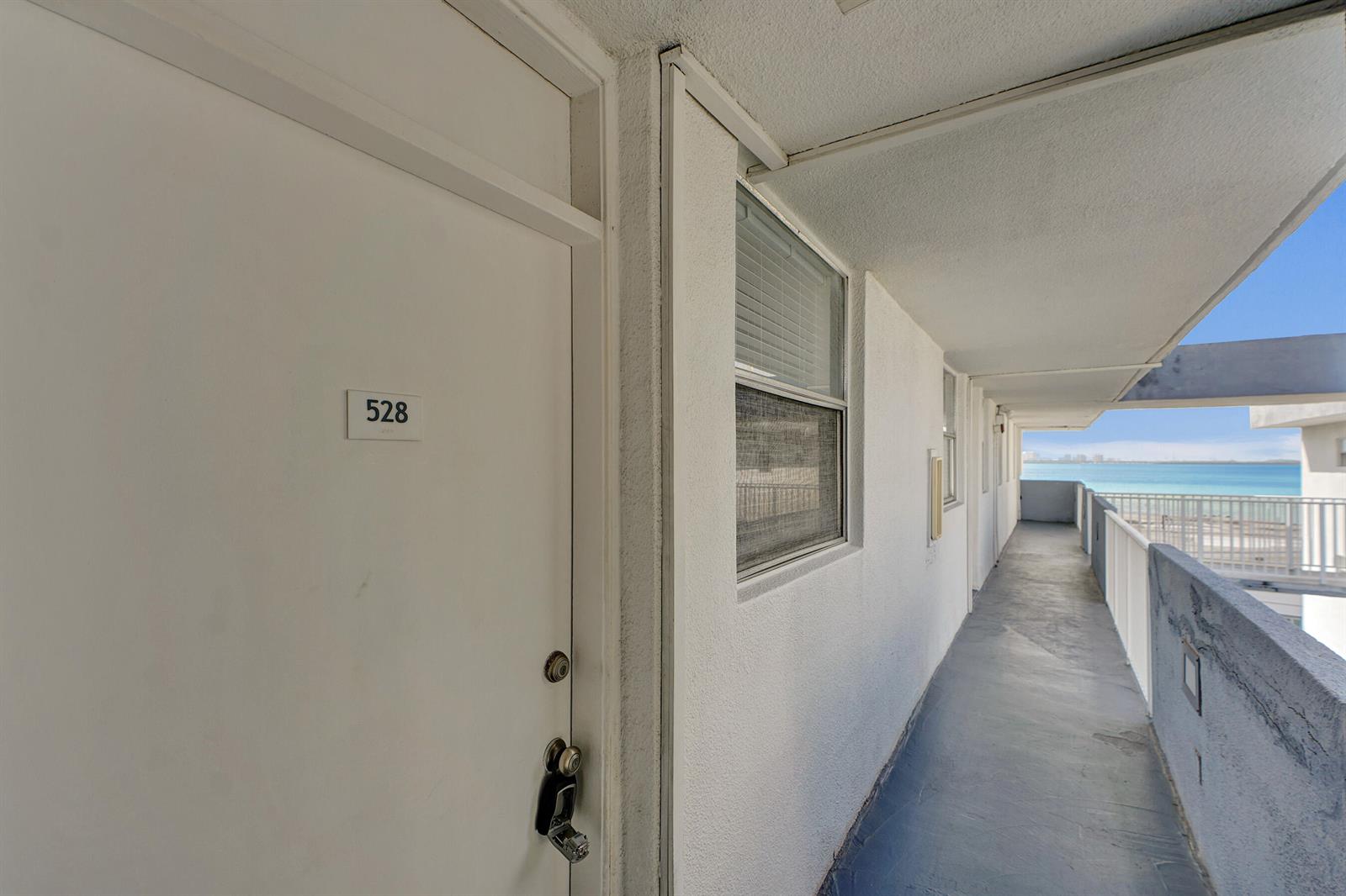 1801 S Treasure Drive # 528