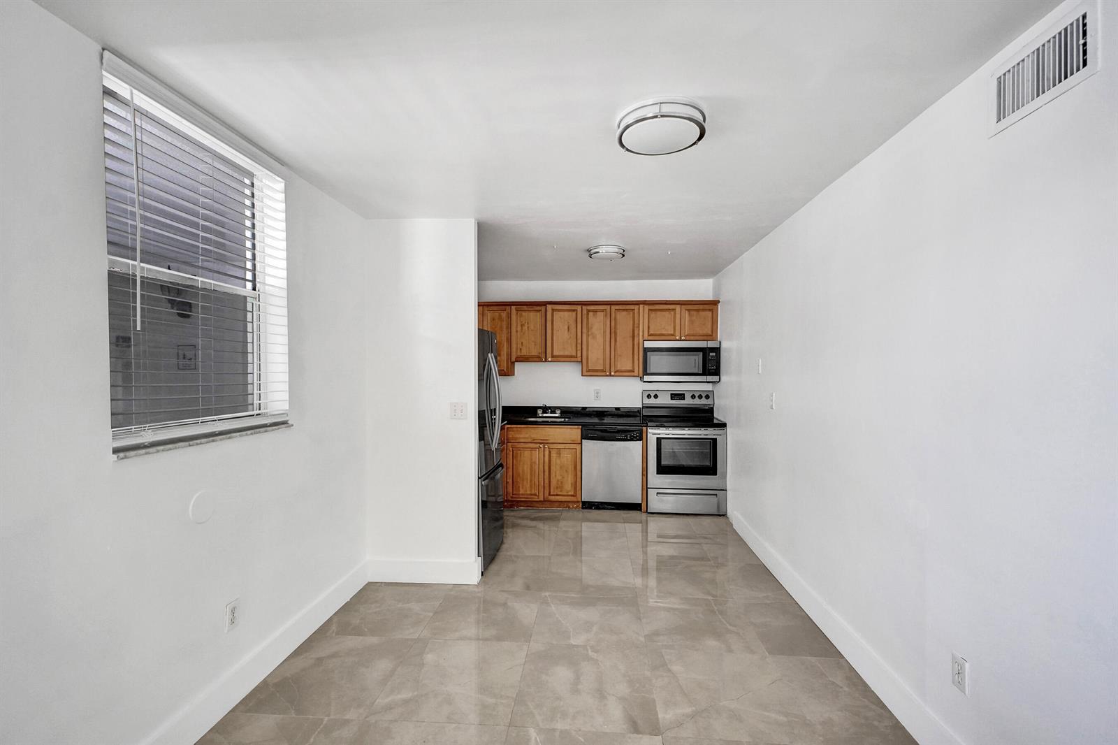 1801 S Treasure Drive # 528