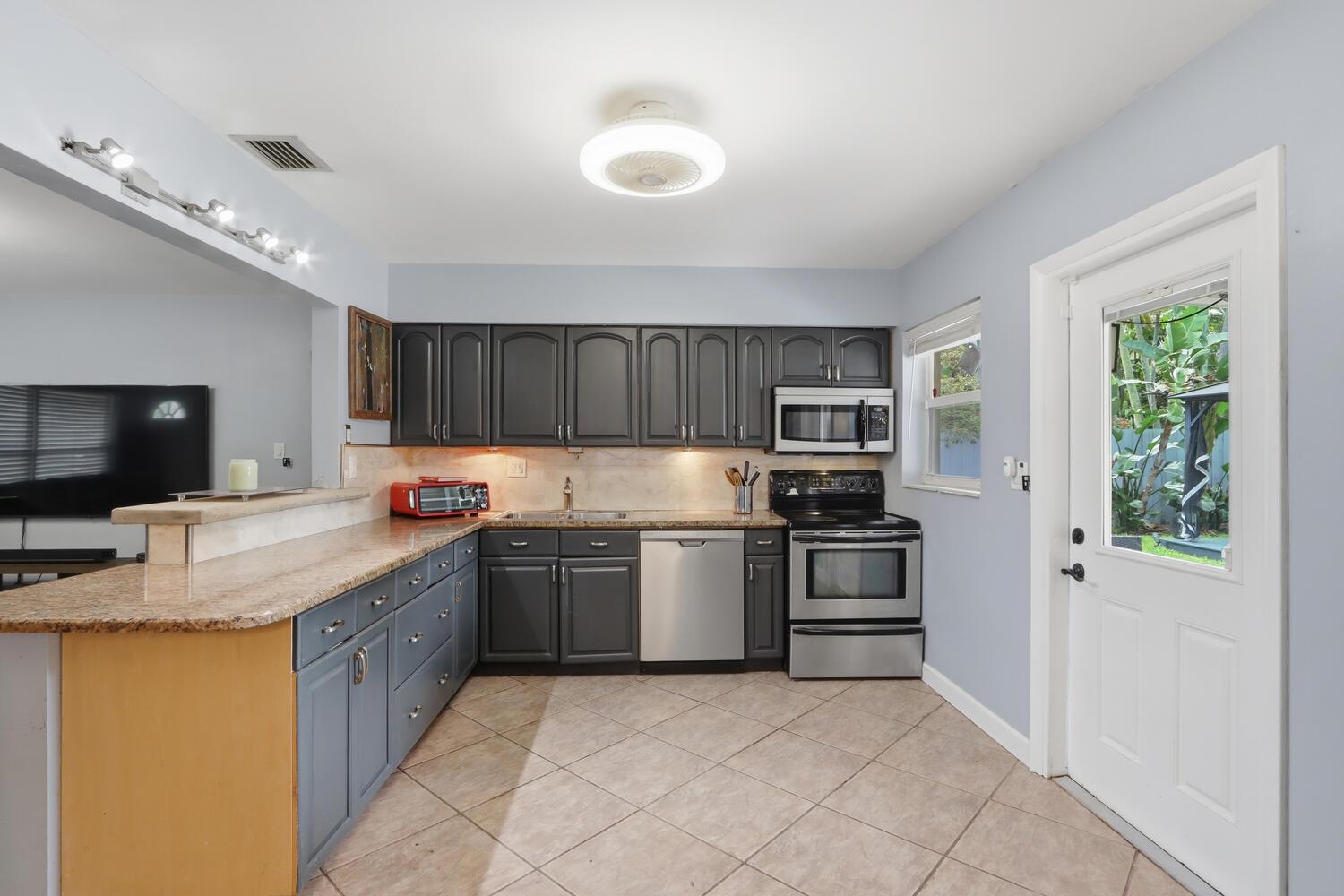720 NE 7th Street