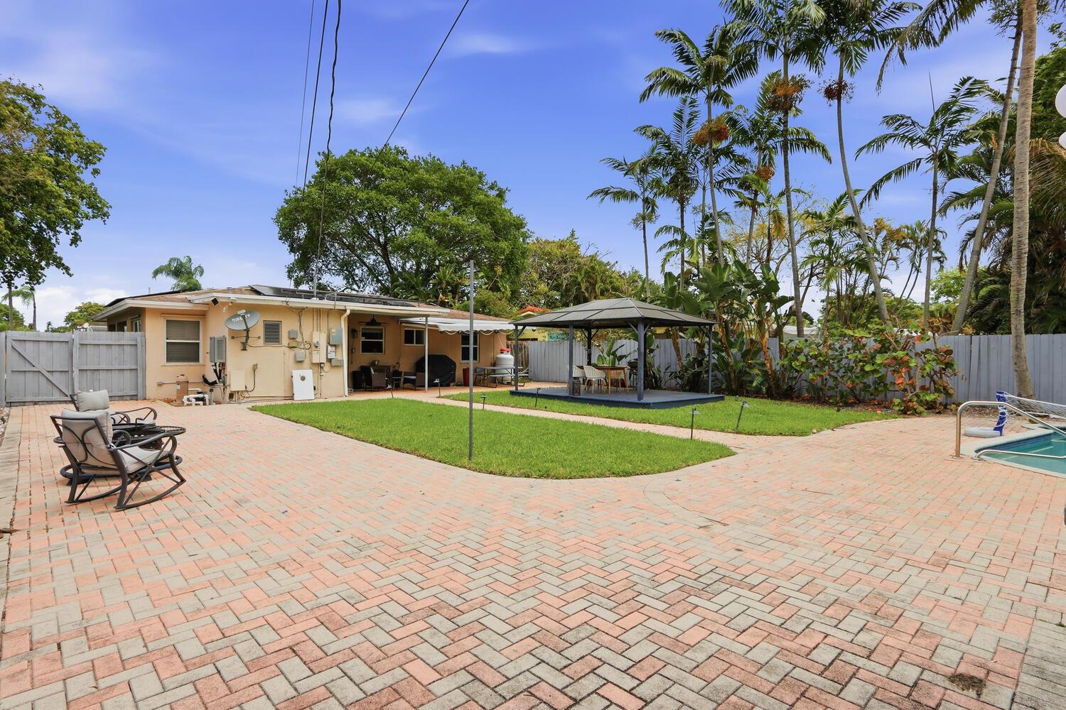 720 NE 7th Street