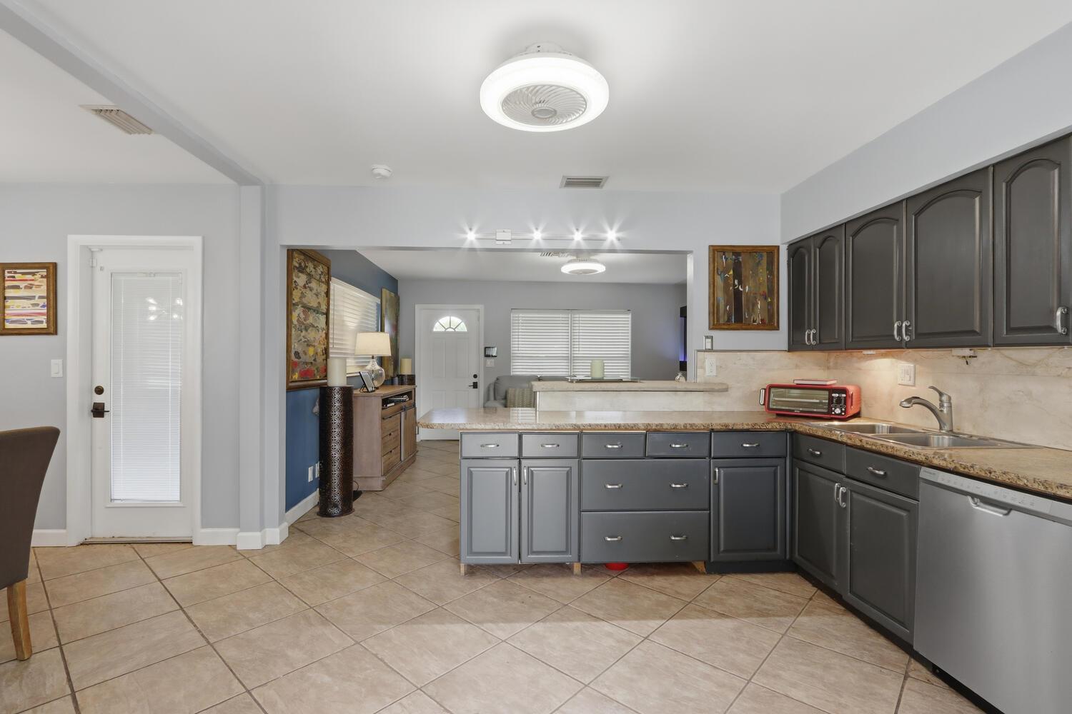720 NE 7th Street