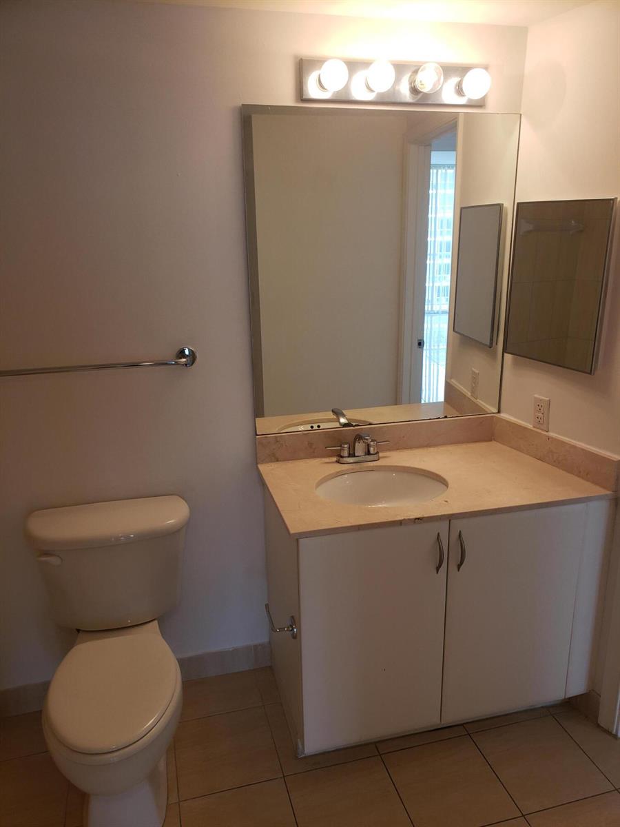 1750 N Bayshore Drive # 5205