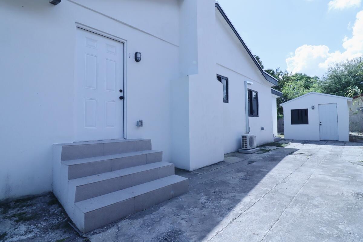 3040 NW 13th Avenue # 1
