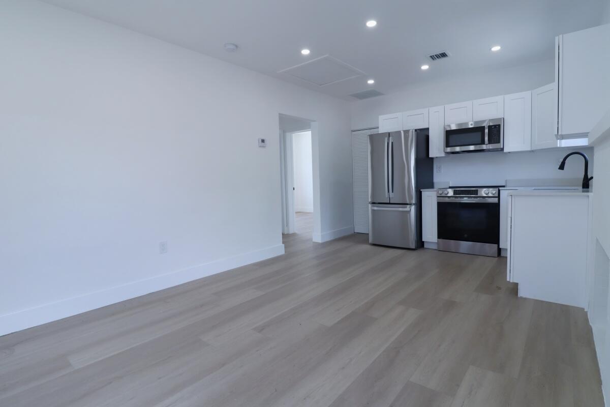 3040 NW 13th Avenue # 1
