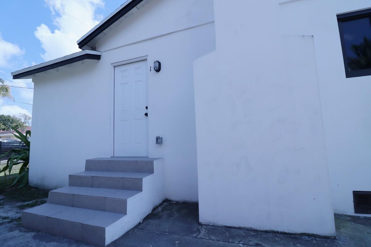 3040 NW 13th Avenue # 1