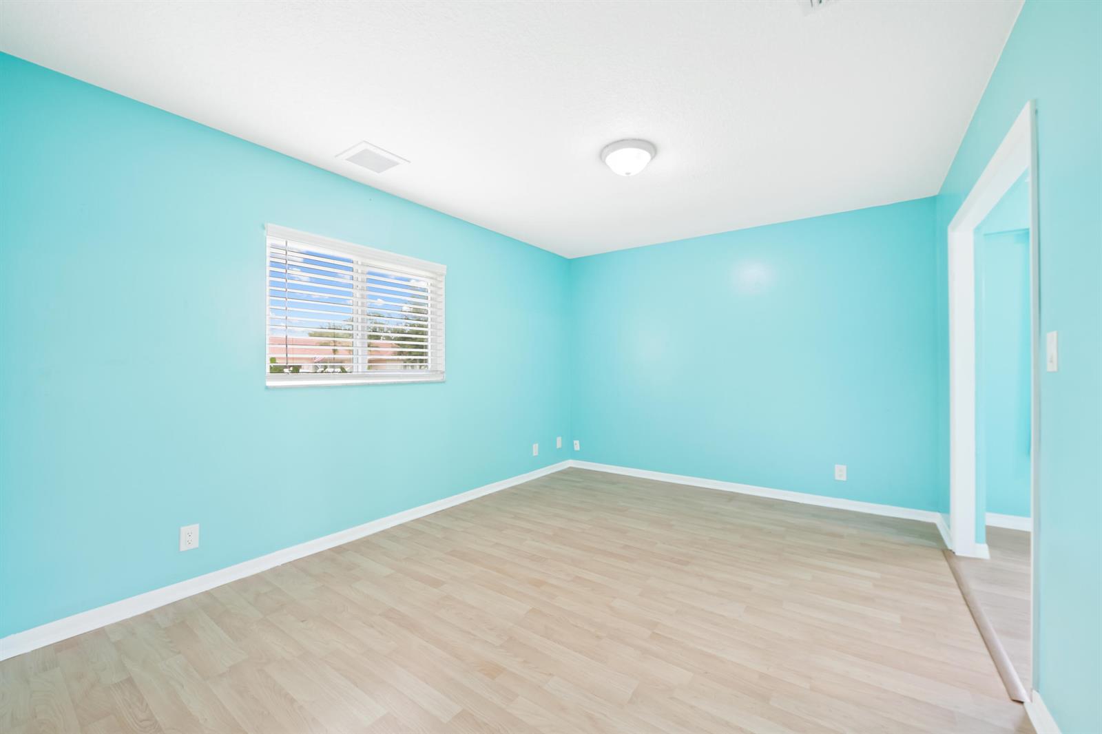 8478 NW 14th Court