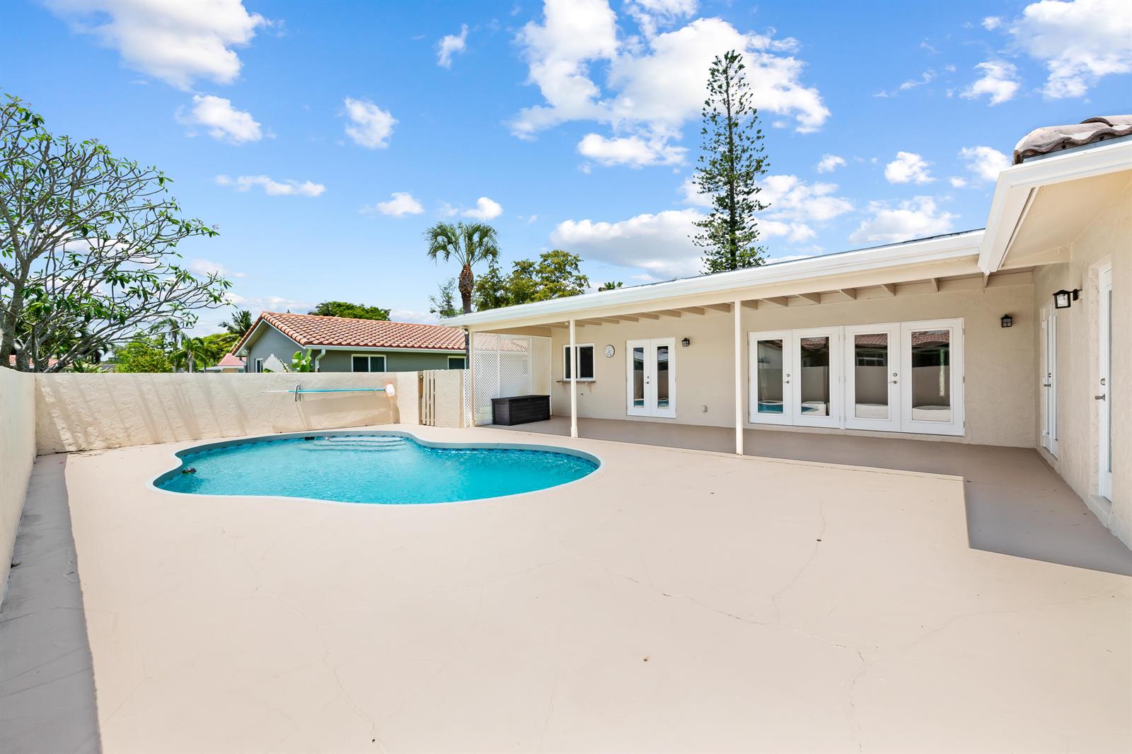 8478 NW 14th Court