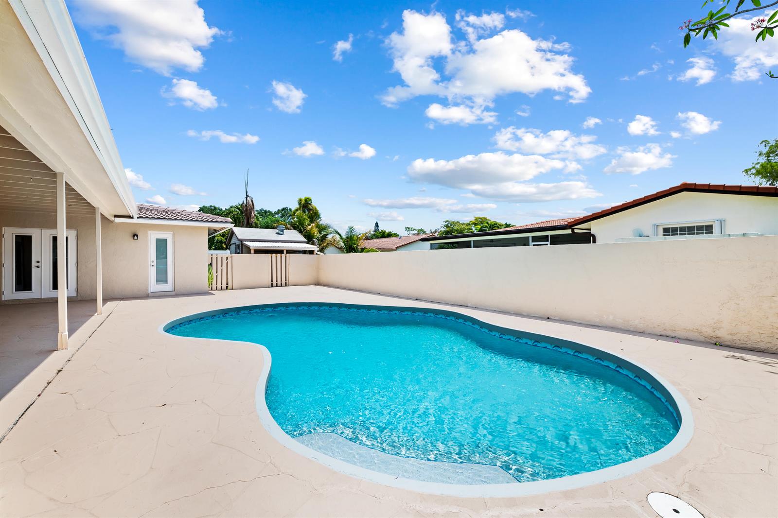 8478 NW 14th Court