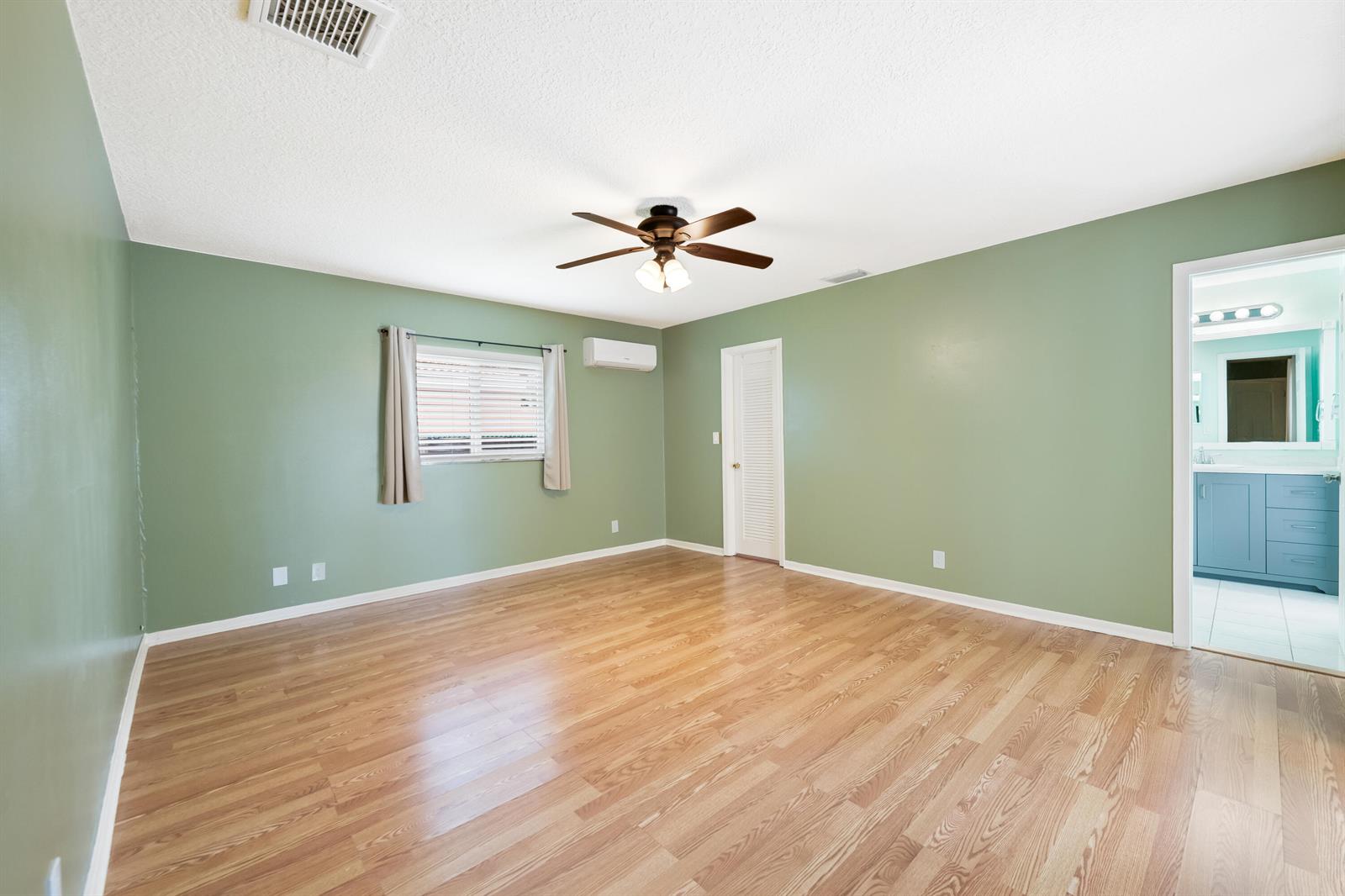 8478 NW 14th Court