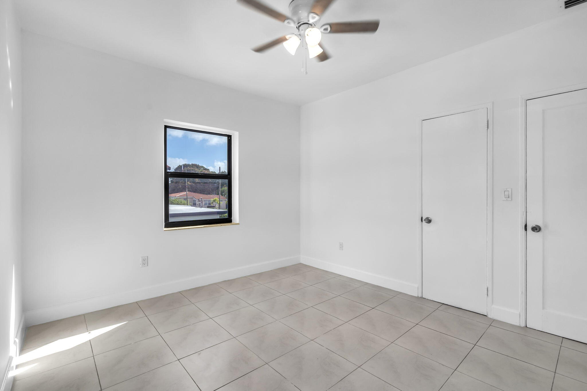 130 SW 31st Court 3