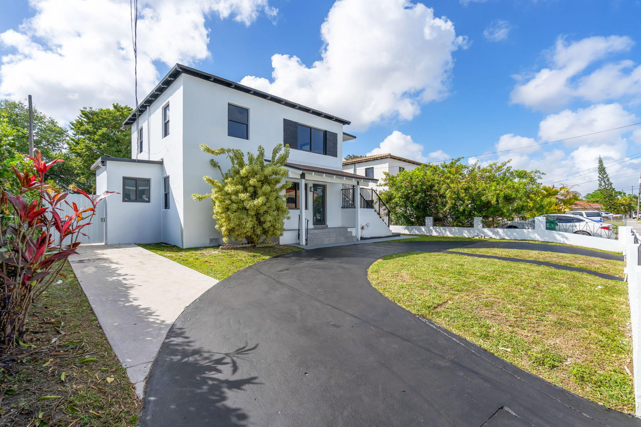 130 SW 31st Court 3