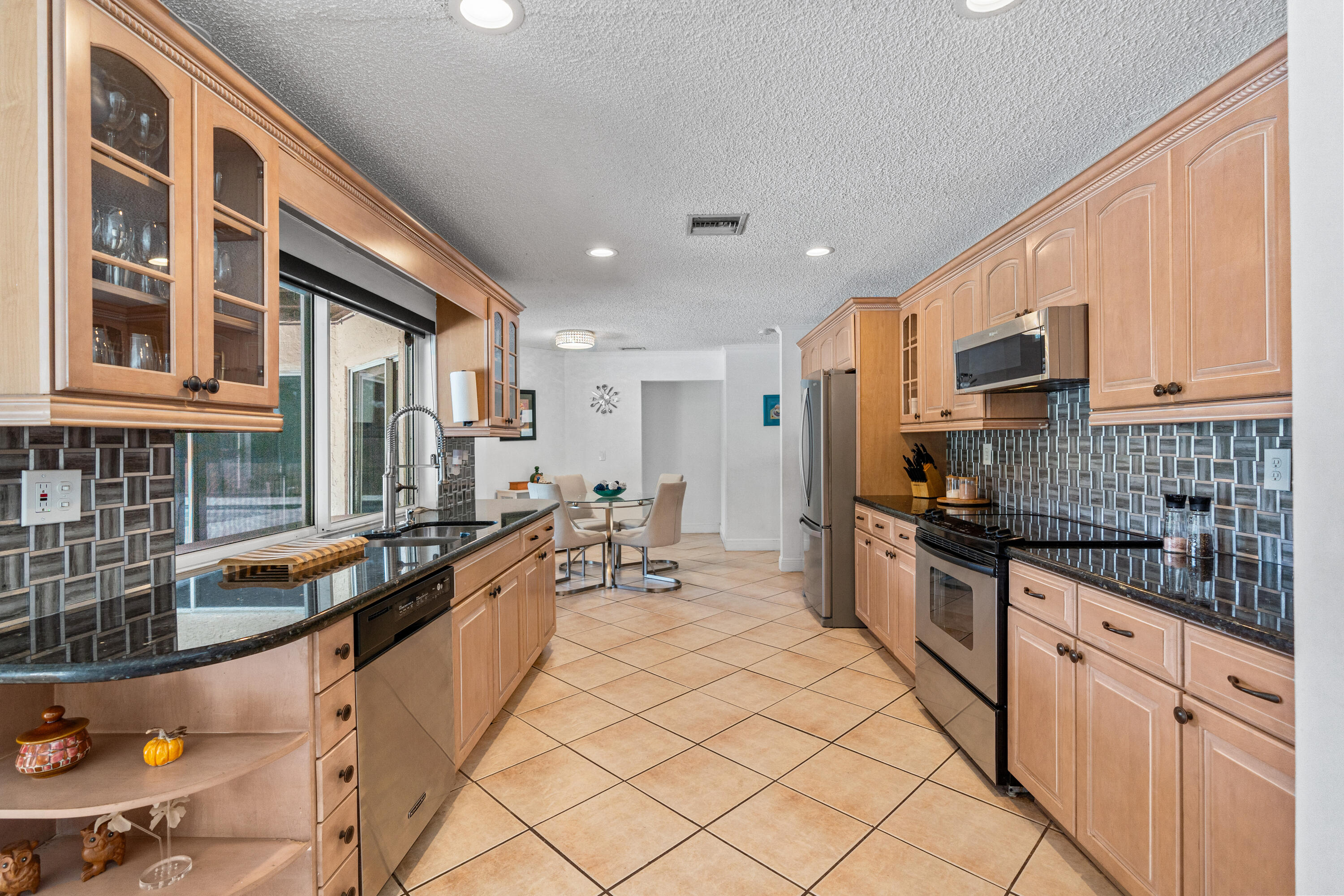 10027 Ramblewood Drive