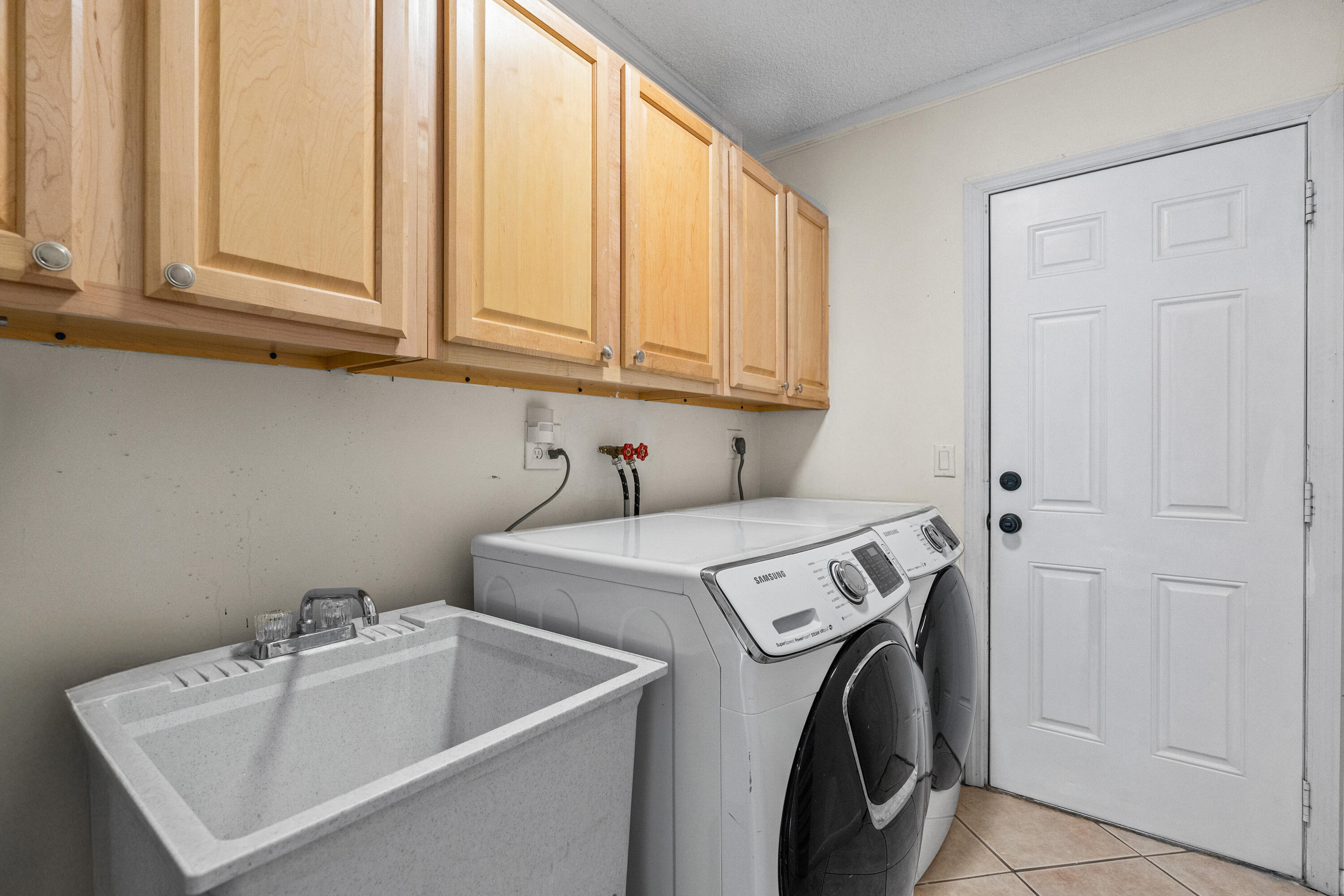 10027 Ramblewood Drive