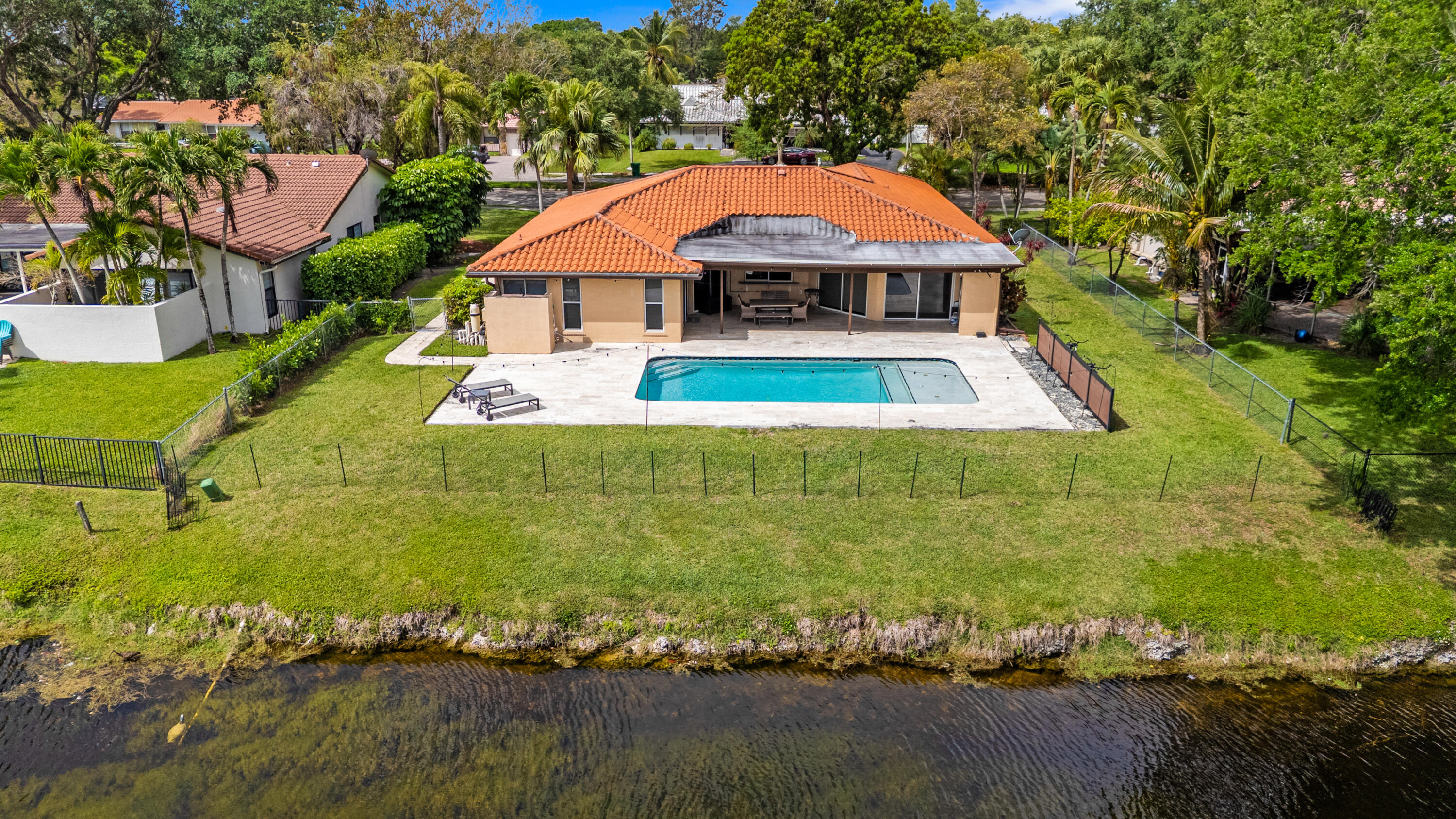 10027 Ramblewood Drive