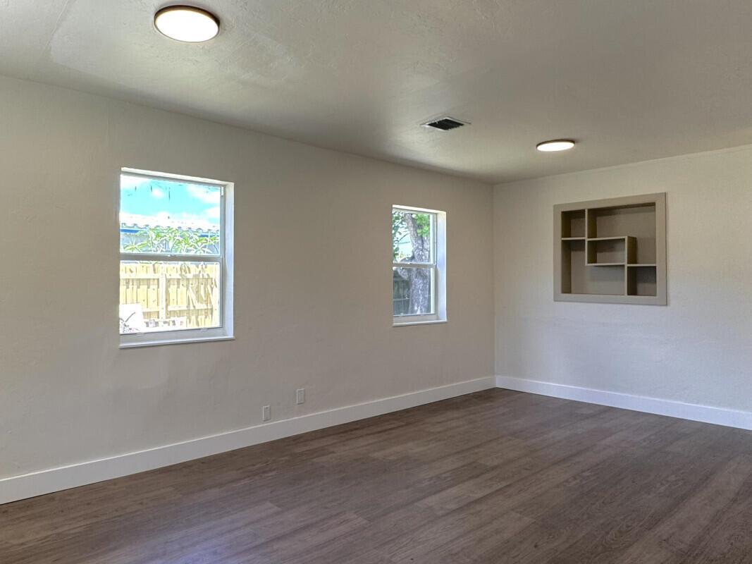 1525 NW 14th Court