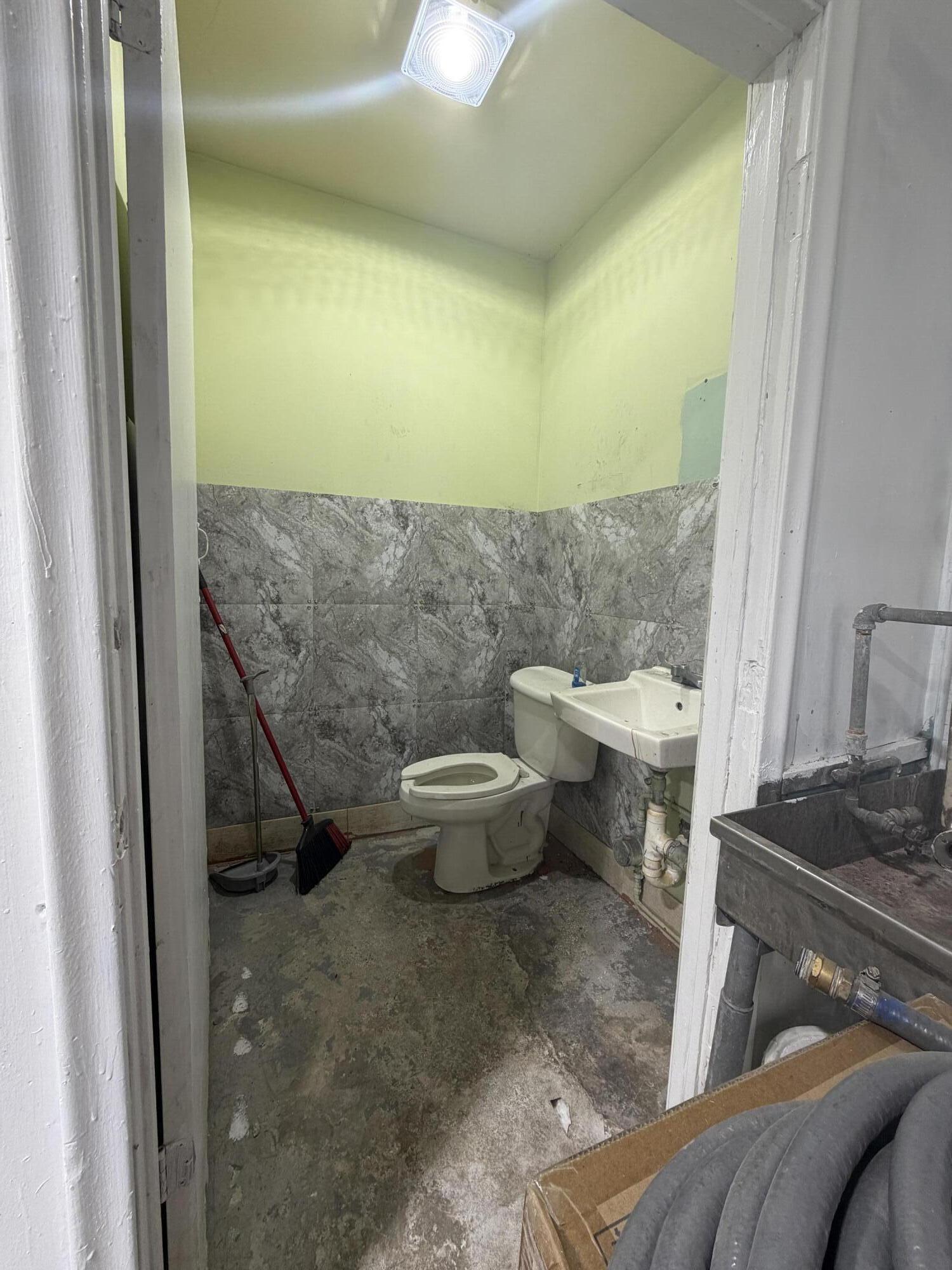 18533 SW 104th Avenue 3b