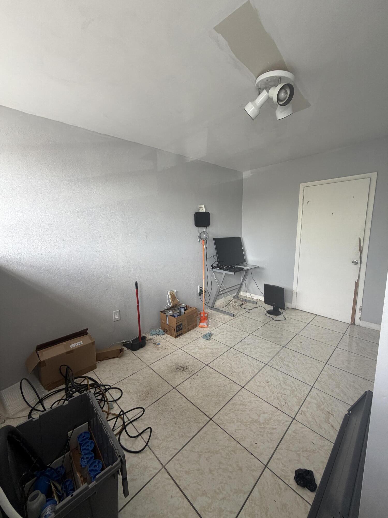 18533 SW 104th Avenue 3b