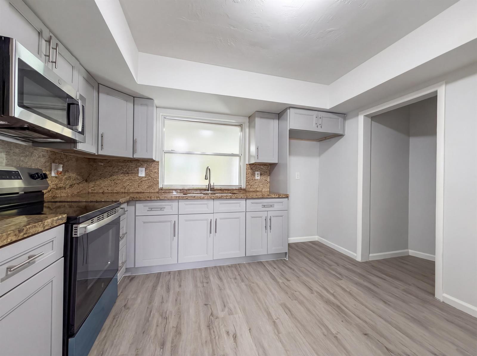 820 NW 78th Avenue