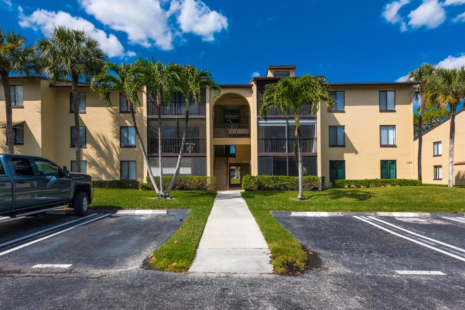 629 Sea Pine Way # D3