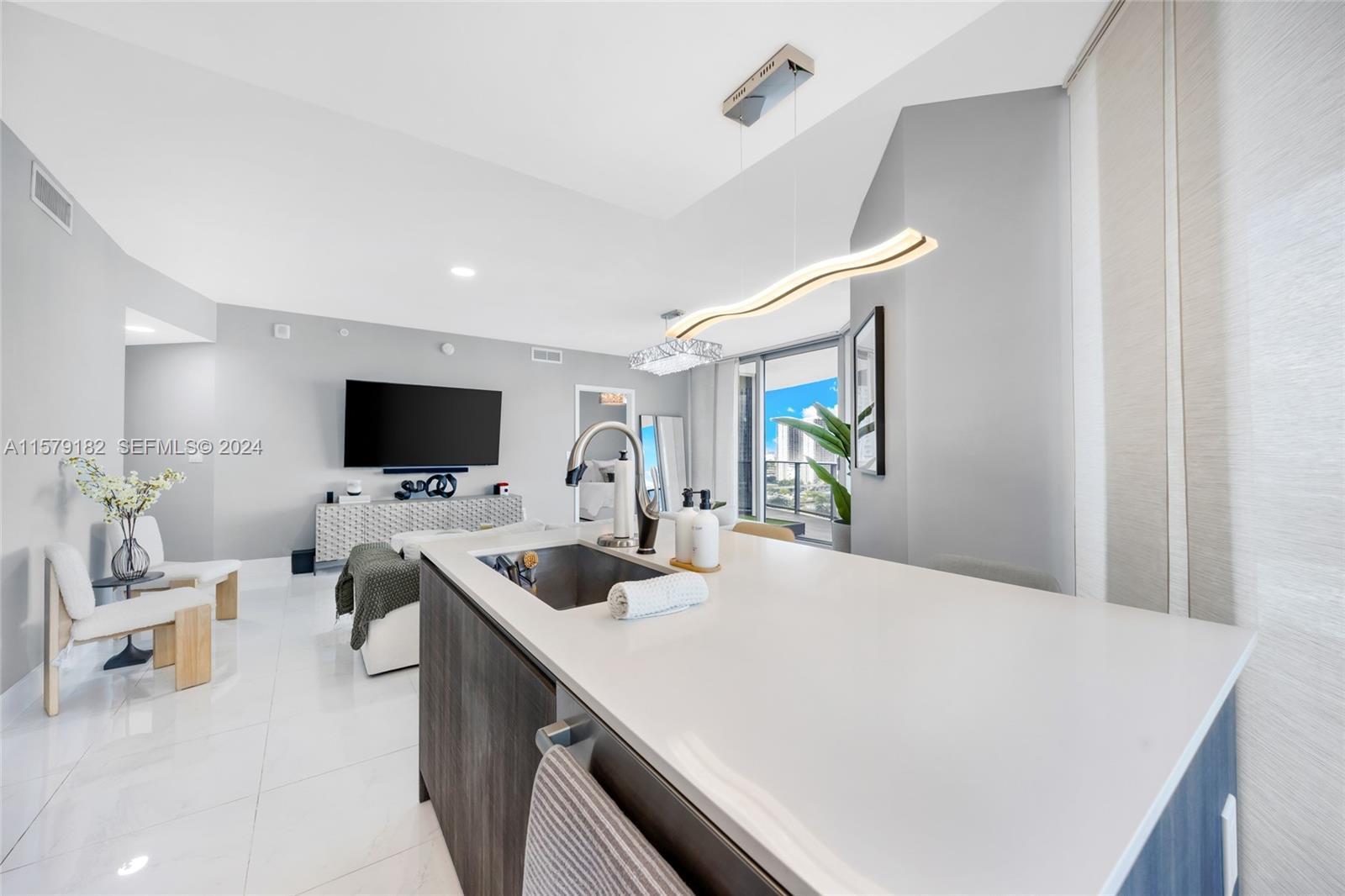 488 NE 18th Street # 1801