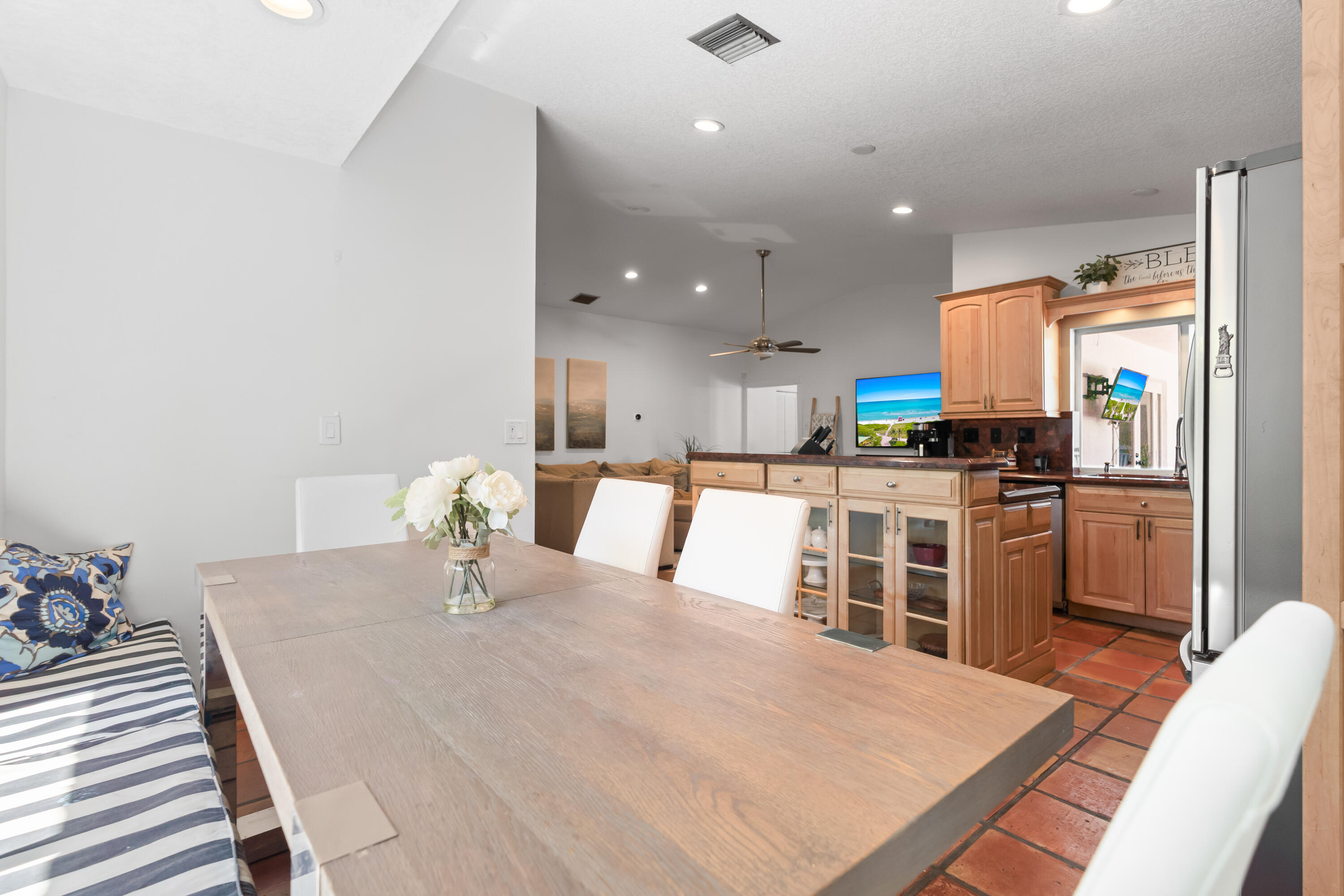 10885 NW 6th Street