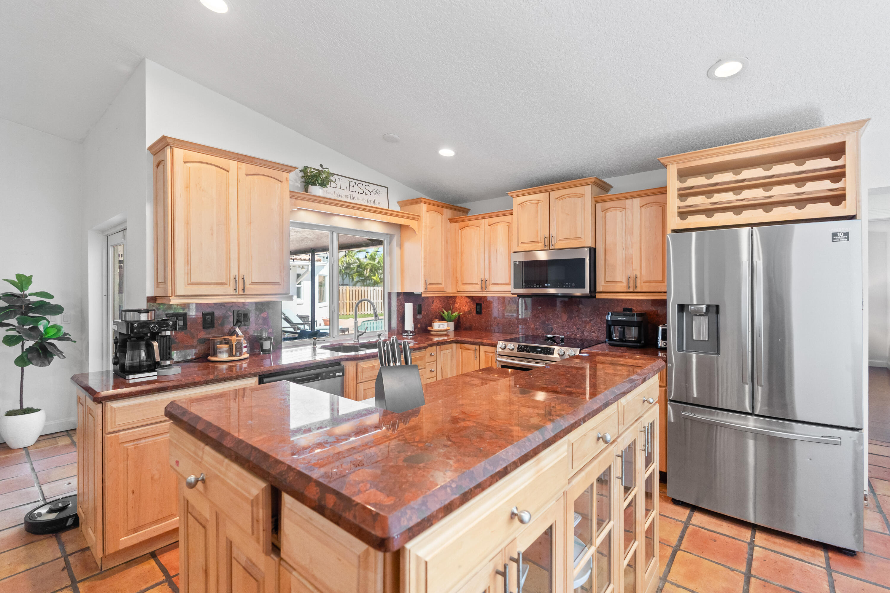 10885 NW 6th Street