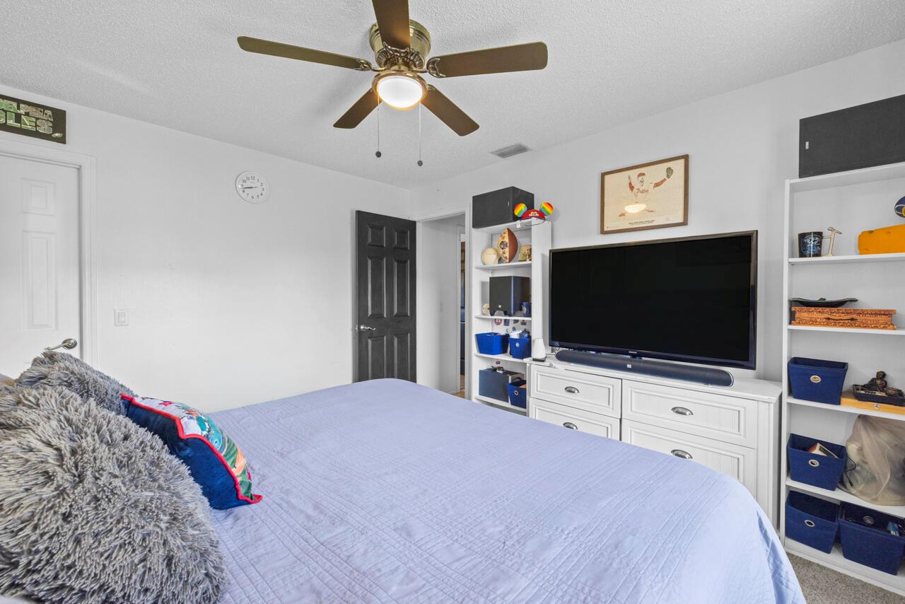 686 SW Hoffenberg Avenue, Port St. Lucie