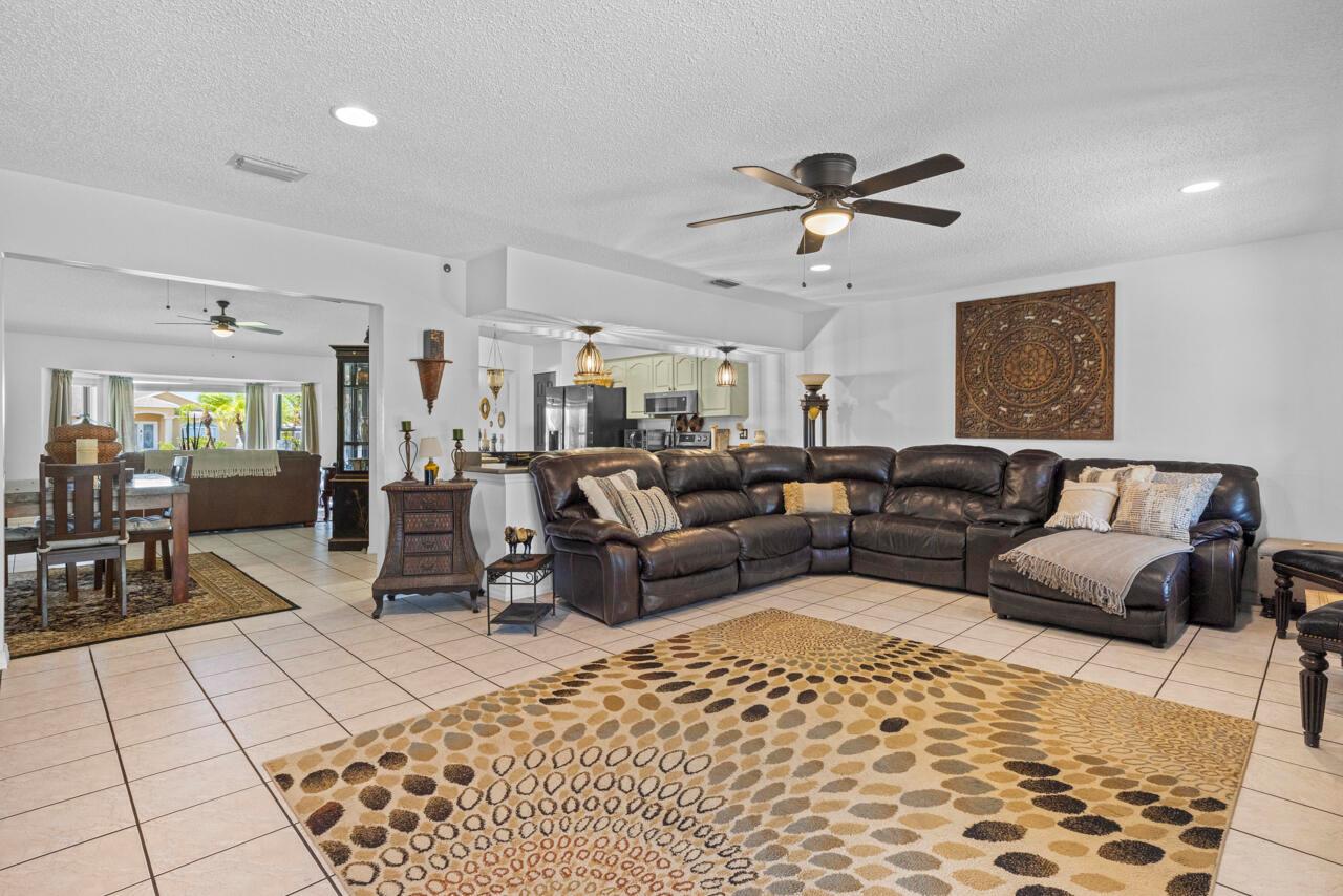 686 SW Hoffenberg Avenue, Port St. Lucie