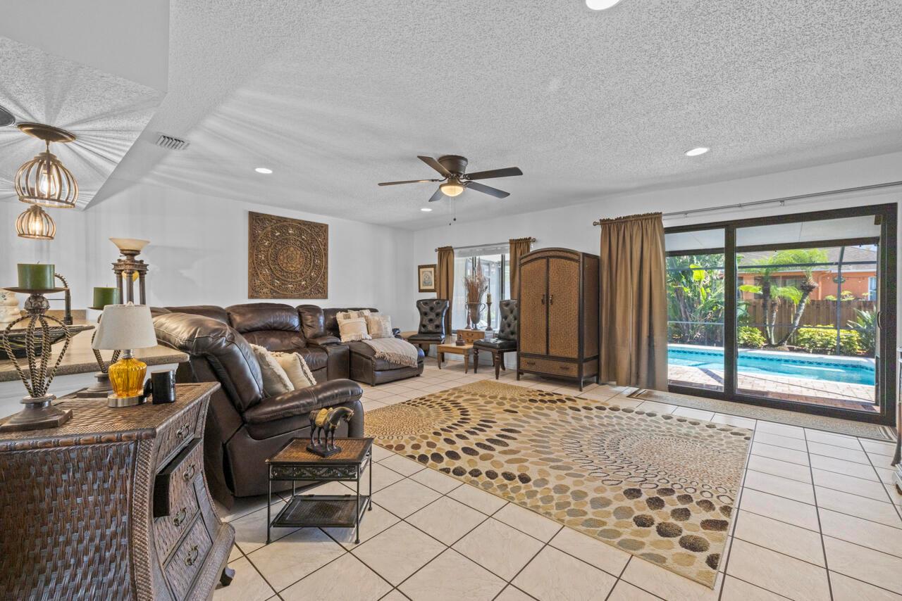 686 SW Hoffenberg Avenue, Port St. Lucie