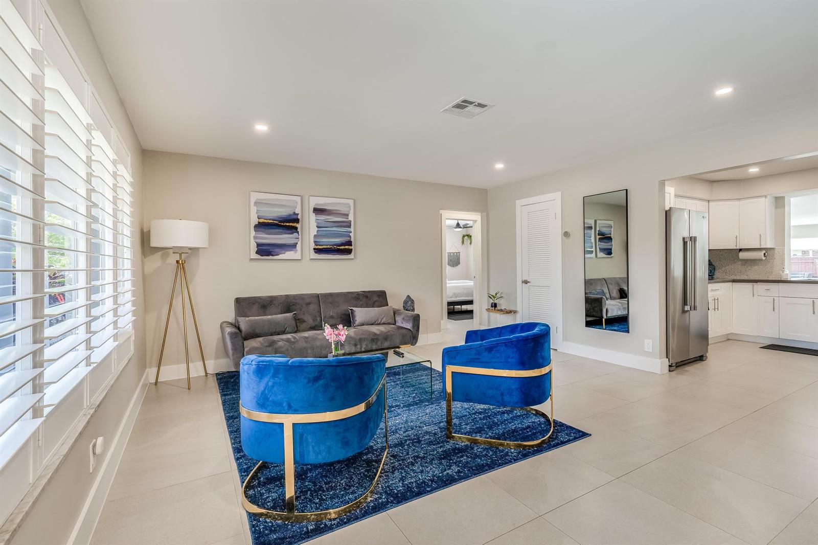 300 SE 8th Court